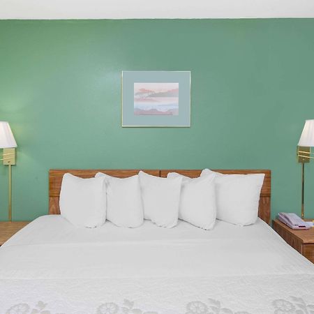 Days Inn By Wyndham Mountain Grove Esterno foto